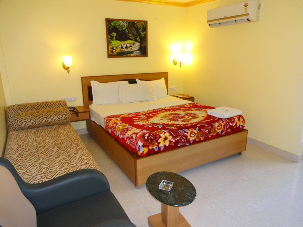 Hotel Nahar Manchester Inn Coimbatore Room photo