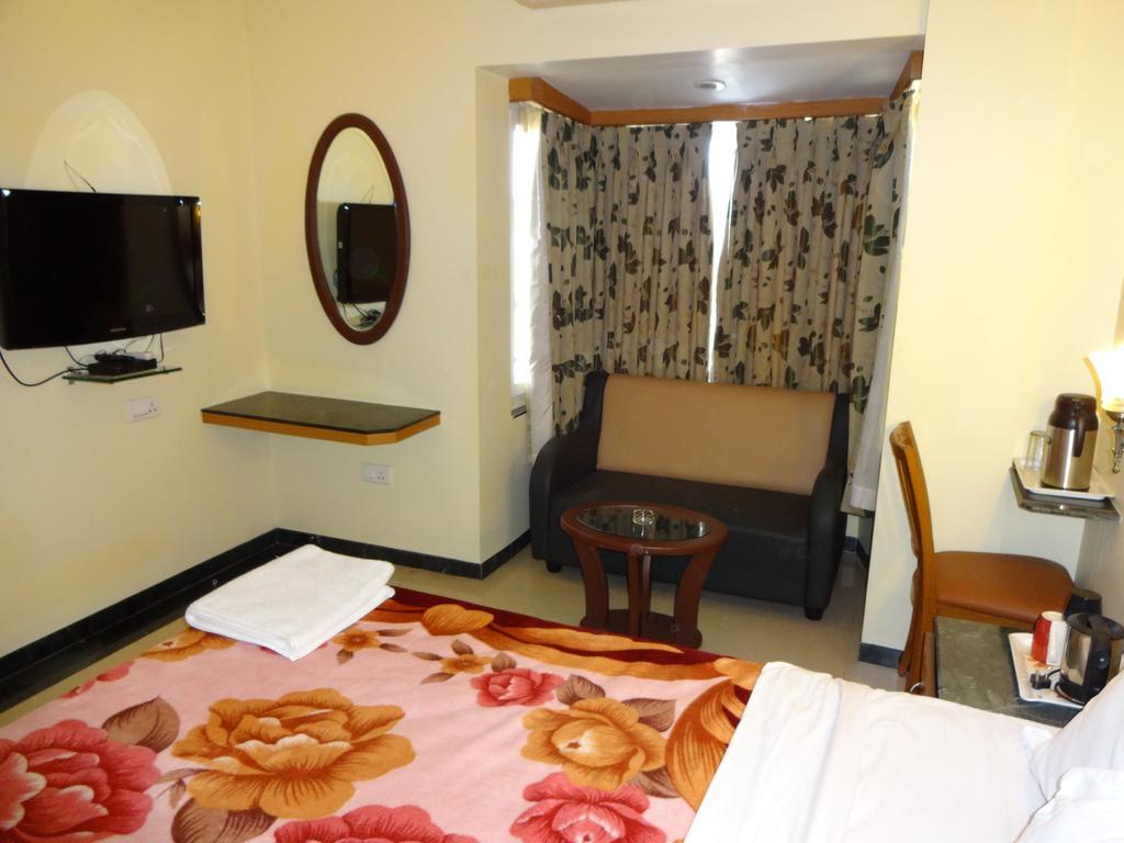 Hotel Nahar Manchester Inn Coimbatore Room photo